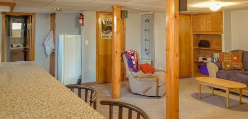 1665 Bay St, Fall River MA 02721-1006 exterior