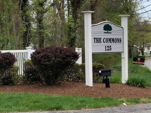 125 Highland St, Taunton MA 02780-4700 exterior