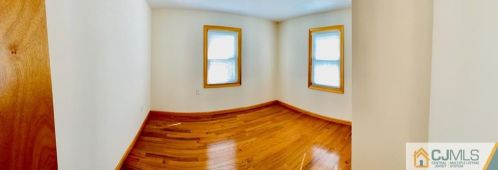 30 Sharot St, Carteret NJ  07008-3013 exterior