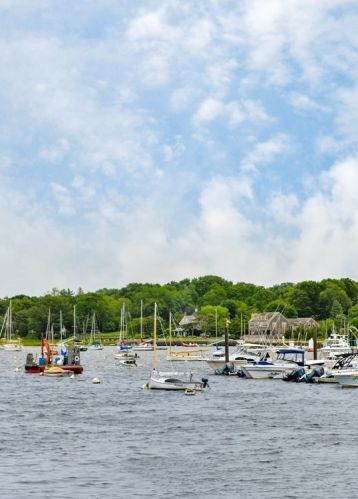 6 Station St, Hingham MA 02043-2215 exterior