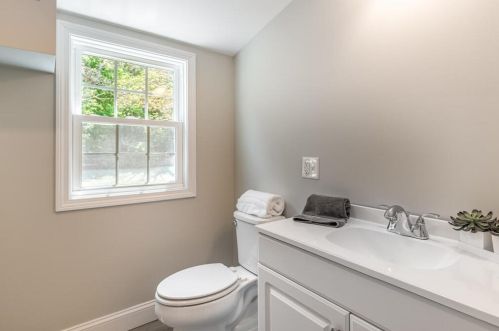 154 Linebrook Rd, Ipswich MA 01938-2906 exterior