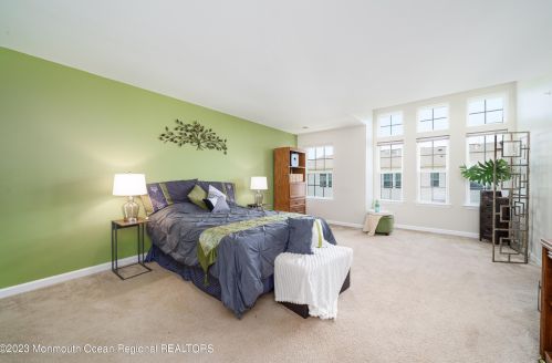 38 Kyle Dr, Tinton Falls NJ 07712-7536 exterior