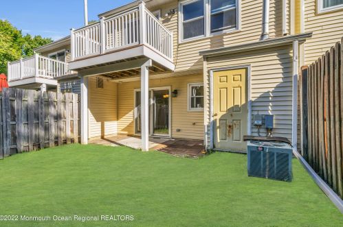 39 Colonial Ct, Jackson Twp NJ 08527-2264 exterior