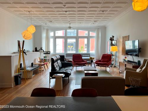 704 Cookman Ave, Tinton Falls NJ  07712-7008 exterior