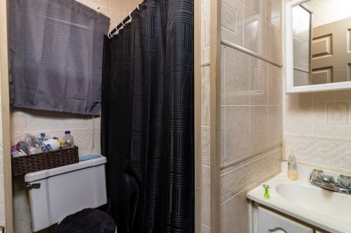 326 Mulberry St, Fall River MA 02721-1317 exterior