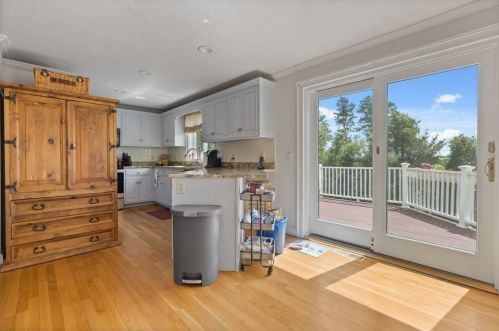 11 Bay Cliff Cir, Plymouth MA 02360-1458 exterior