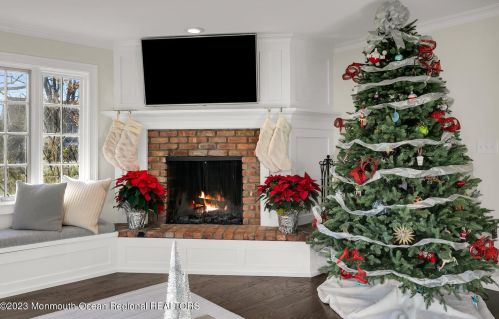 67 Rivers Edge Dr, Little Silver NJ  07739-1708 exterior