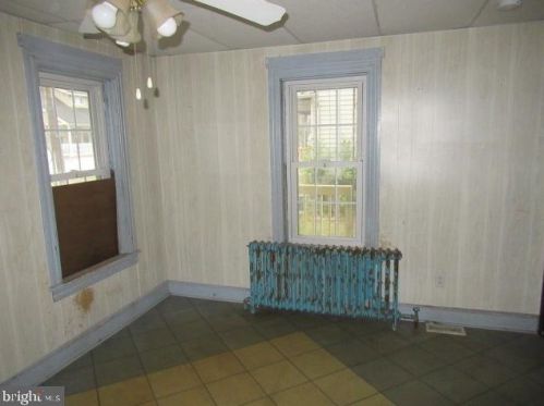 124 Edith Ave, West Deptford NJ 08096-3521 exterior