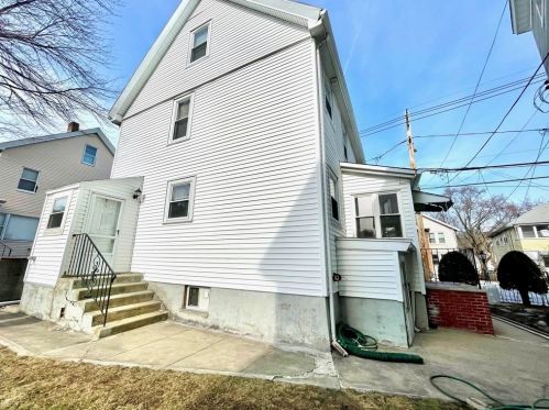 592 Washington Ave, Chelsea MA 02150-3907 exterior