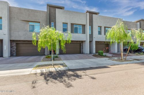 25420 19th Dr, Phoenix AZ  85085-5380 exterior