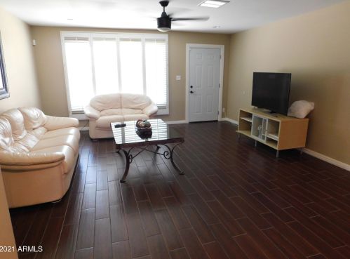 3113 Claremont St, Phoenix, AZ 85017-1528