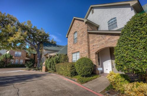 5855 Pecan Chase, Fort Worth TX  76132-1067 exterior