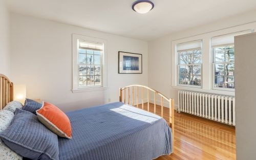 2 Bonad Rd, Milton MA 02186-3212 exterior