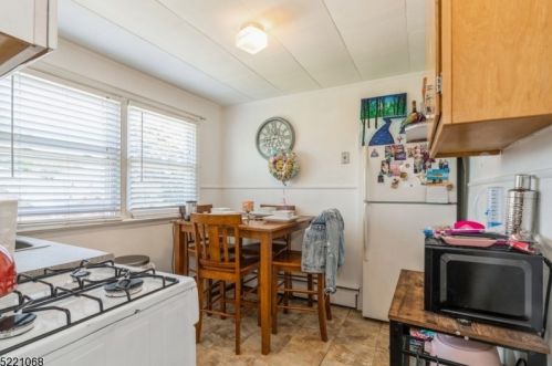 54 Meacham St, Belleville NJ 07109-1935 exterior