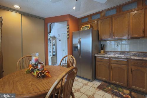 155 Lakebridge Dr, West Deptford NJ 08096-6717 exterior