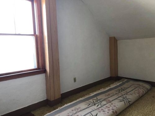 480 Belmont St, Fall River MA 02720-3801 exterior