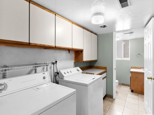 1705 Plata Way, Sandy UT 84093-2497 exterior