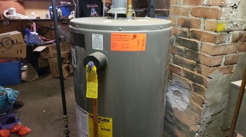 12 Bay St, Taunton MA 02780-2521 exterior