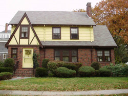 59 Charlotte Rd, Newton, MA 02459-1707