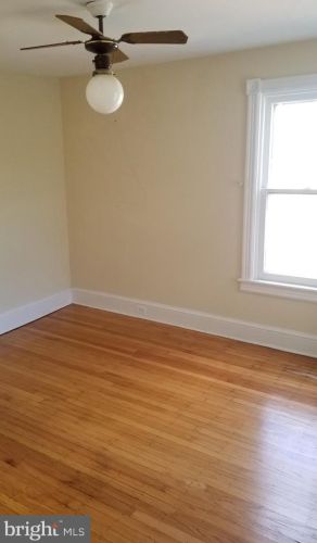 545 Salem Ave, West Deptford NJ 08096-3203 exterior