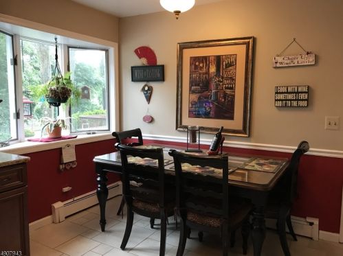 25 Klinger Rd, East Hanover NJ  07936-1624 exterior