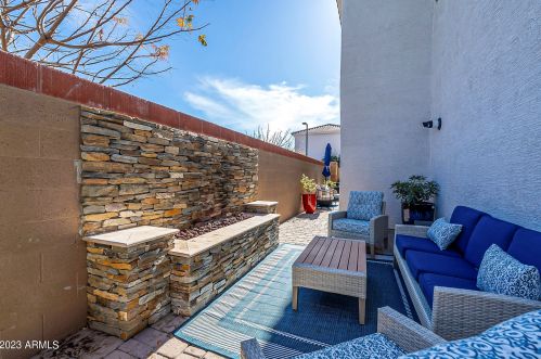 964 Anderson Ave, Phoenix AZ 85023-2208 exterior