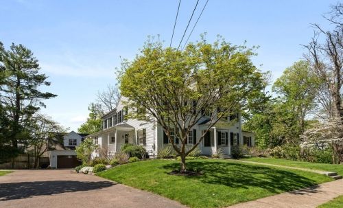 136 Village Ave, Dedham MA  02026-4224 exterior