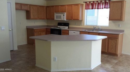 16607 19th St, Phoenix AZ  85022-6262 exterior