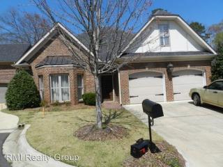 2309 Christopher Knl, Birmingham AL  35243-5656 exterior