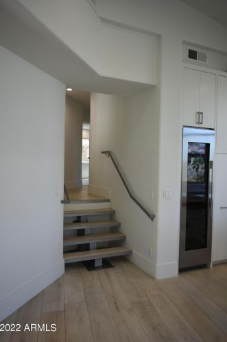 1825 Cinnabar Ave, Phoenix AZ  85020-1916 exterior