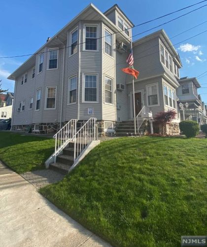 640 Elm St, Kearny, NJ 07032-3711