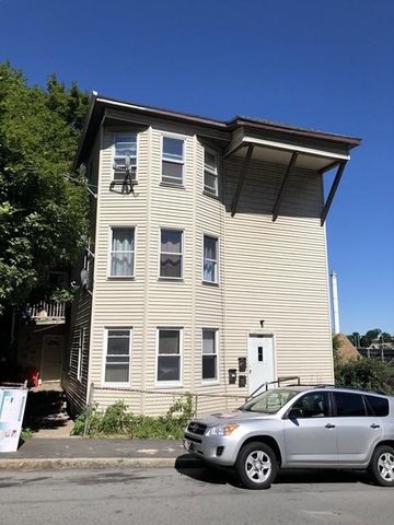 128 Eastern Ave, Worcester MA  01605-2883 exterior