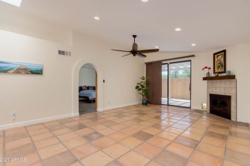 18620 44th Pl, Phoenix AZ 85050-6833 exterior