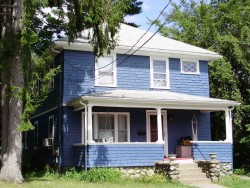 37 Kensington Ave, Newton, MA 02465-1313