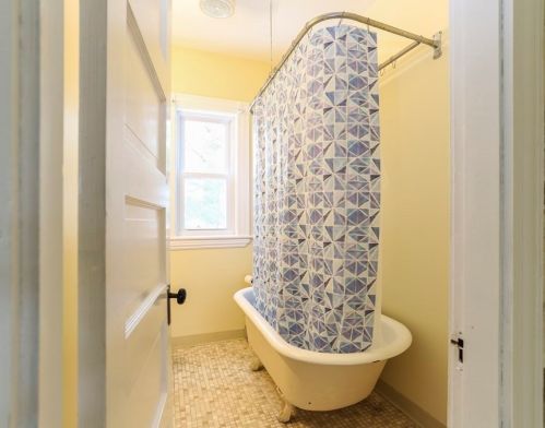 29 Fairview St, Dedham MA 02026-3254 exterior