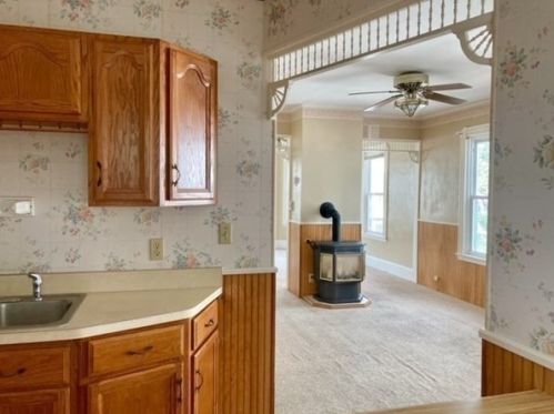 340 Earle St, New Bedford MA 02746-1814 exterior