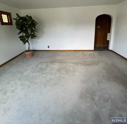 87 Emmet St, Belleville NJ  07109-2331 exterior