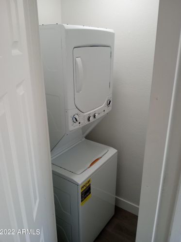 2923 38 St, Phoenix AZ 85018-4121 exterior