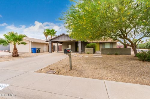 2446 Aster Dr, Phoenix AZ  85032-6936 exterior