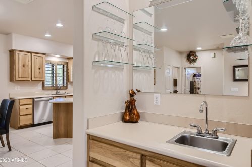 43630 20th St, Phoenix AZ 85006-2004 exterior