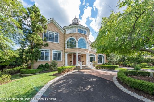 600 Little Silver Point Rd, Little Silver, NJ 07739-1737