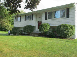 6 Macghee Rd, Poughkeepsie NY  12603-4358 exterior