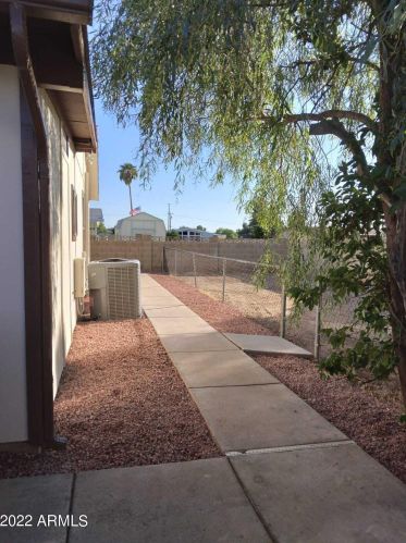 19424 30 St, Phoenix AZ 85050-8010 exterior