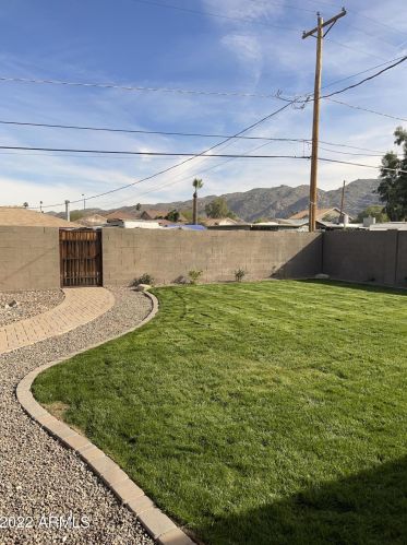 9419 1st Dr, Phoenix AZ 85041-8002 exterior