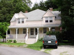 9 Chilton Pl, Newton, MA 02464-1204