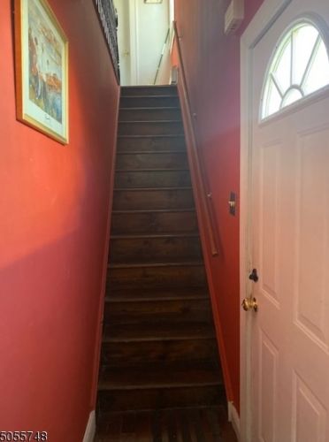 25 Columbus Ave, Belleville NJ 07109-2018 exterior