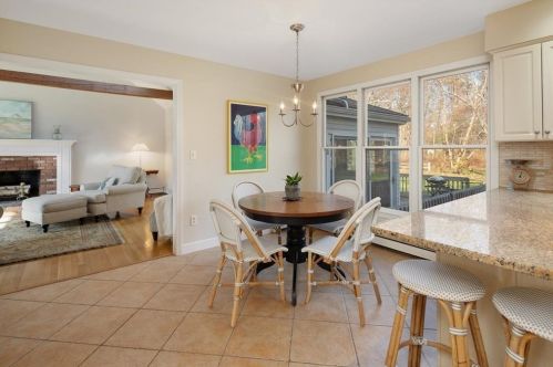 84 Leavitt St, Hingham MA 02043-2973 exterior