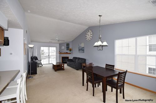 967 Kelly Ln, Sycamore, IL 60178-9509