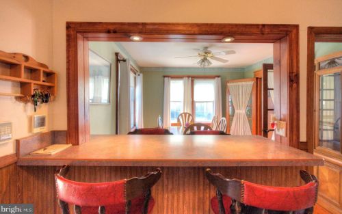 209 Delsea Dr, West Deptford NJ 08093-1222 exterior