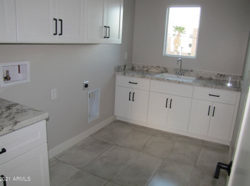 11820 25th Pl, Phoenix AZ 85008-2733 exterior